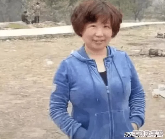 两男一女3p免费无删减视频引发热议,网友热衷讨论背后文化现象与社会影响,相关话题持续升温 两男一女3p免费无删减视频引发热议,网友热衷讨论背后文化现象与社会影响,相关话题持续升温