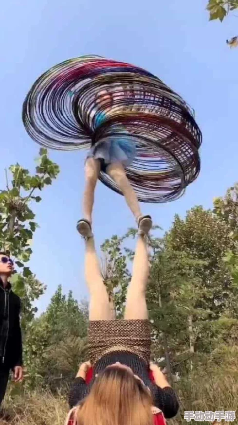 她前后承受着两根巨大,真是让人感到震撼,这样的经历太不容易了! 她前后承受着两根巨大,真是让人感到震撼,这样的经历太不容易了!