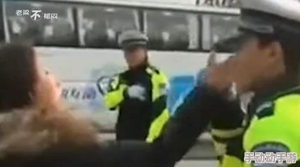 强行脱军人内裤摸j故事网友对此事件表示震惊和愤怒,认为这种行为严重侵犯了个人隐私和尊严,应受到法律制裁 强行脱军人内裤摸j故事网友对此事件表示震惊和愤怒,认为这种行为严重侵犯了个人隐私和尊严,应受到法律制裁