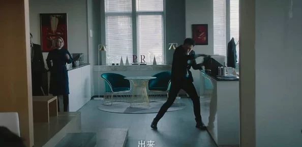 厨房出轨上司HD院线波网友认为影片情节设定新颖，演员表现出色，但部分观众对剧情发展感到不满，期待更深入的角色刻画
