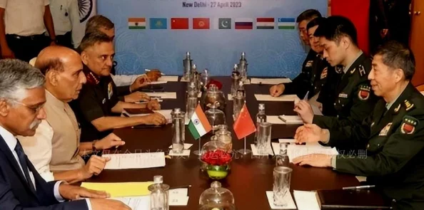 一女多男又黄又肉野战:最新动态揭示了这一现象在社交媒体上的热议,引发众多网友的讨论与关注 一女多男又黄又肉野战:最新动态揭示了这一现象在社交媒体上的热议,引发众多网友的讨论与关注