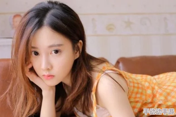 午夜福利08550网友认为这部作品在情节设定上有些老套,但演员的表现和画面质量还是值得肯定的,整体观感尚可 午夜福利08550网友认为这部作品在情节设定上有些老套,但演员的表现和画面质量还是值得肯定的,整体观感尚可