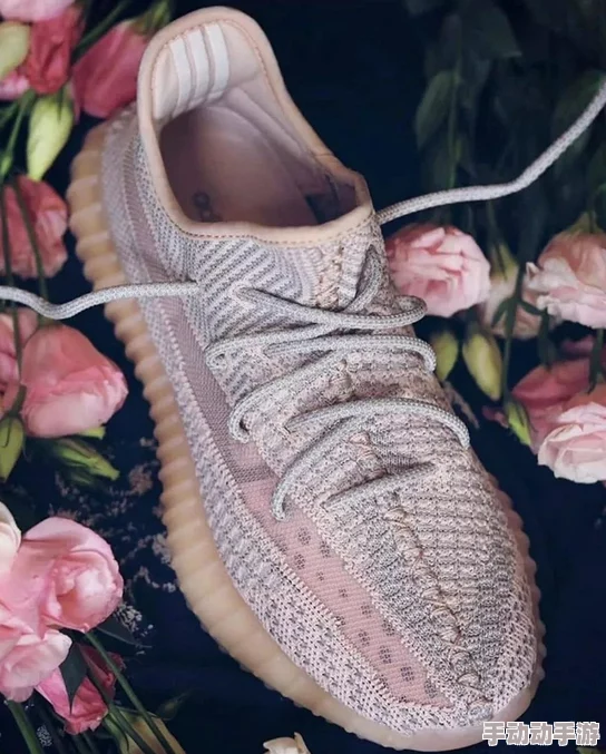 Yeezy 380蜜桃粉与白色新款发布,引发时尚潮流热议,成为 sneaker 爱好者的新宠 Yeezy 380蜜桃粉与白色新款发布,引发时尚潮流热议,成为 sneaker 爱好者的新宠