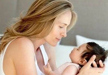 伸进胸罩摸了女同事的胸网友纷纷表示这种行为不可接受,侵犯他人隐私和尊严,应当受到严惩 伸进胸罩摸了女同事的胸网友纷纷表示这种行为不可接受,侵犯他人隐私和尊严,应当受到严惩