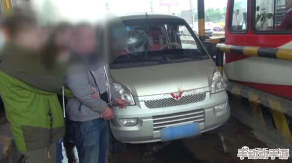 美妇公车湿润进入最新进展消息警方已介入调查并对相关视频进行取证以确定事件的真实性和后续处理措施 美妇公车湿润进入最新进展消息警方已介入调查并对相关视频进行取证以确定事件的真实性和后续处理措施