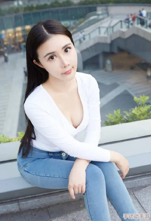 短裙女教师波多野结衣 网友推荐这部作品不仅展现了女教师的魅力,还融入了幽默与情感,值得一看! 短裙女教师波多野结衣 网友推荐这部作品不仅展现了女教师的魅力,还融入了幽默与情感,值得一看!