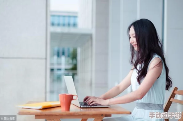 抽插乳房前台秘书在职场中我们应当尊重每一位同事的专业与努力，共同营造和谐积极的工作环境，促进团队合作与发展