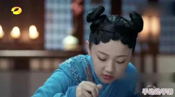 老太爷吸丫头奶水小怜 这部作品情节独特，角色刻画生动，引人入胜，是值得一看的佳作，推荐给喜欢新奇题材的读者。