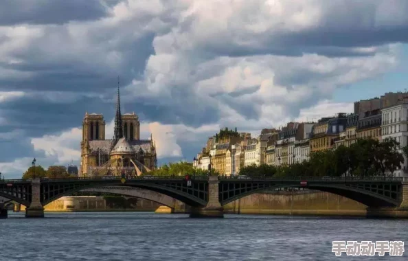 《永远的7日之都》建筑选择策略:深入解析游戏内建筑系统与最优搭配方案 《永远的7日之都》建筑选择策略:深入解析游戏内建筑系统与最优搭配方案