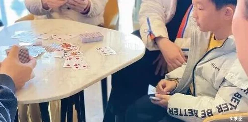 打扑克两人剧烈运动视频引发热议网友纷纷评论这场比赛的激烈程度和选手们的精彩表现让人目不暇接 打扑克两人剧烈运动视频引发热议网友纷纷评论这场比赛的激烈程度和选手们的精彩表现让人目不暇接