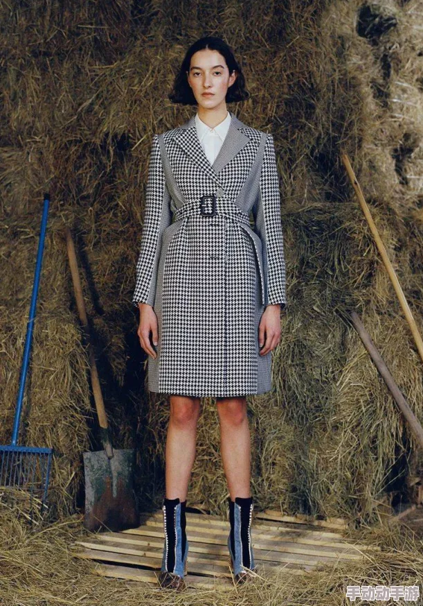 亚洲欧美日韩国产制服另类最新进展消息:近年来各国在服装设计上不断融合创新,推出多样化的制服风格,受到年轻消费者热烈追捧 亚洲欧美日韩国产制服另类最新进展消息:近年来各国在服装设计上不断融合创新,推出多样化的制服风格,受到年轻消费者热烈追捧