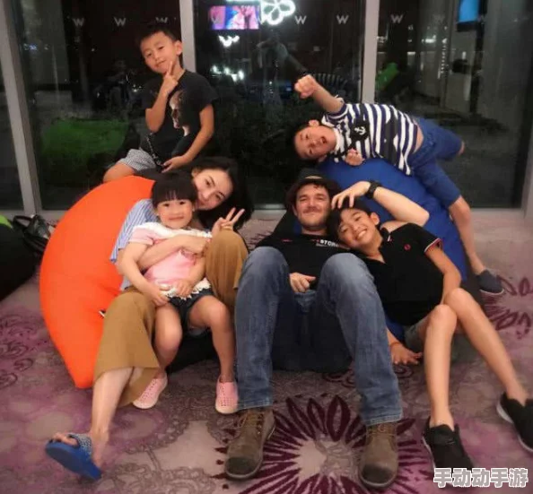 男把女弄出喷水来视频最新消息近日有网友分享了一段视频,展示了男女之间亲密互动的瞬间,此类内容在网络上引发热议 男把女弄出喷水来视频最新消息近日有网友分享了一段视频,展示了男女之间亲密互动的瞬间,此类内容在网络上引发热议