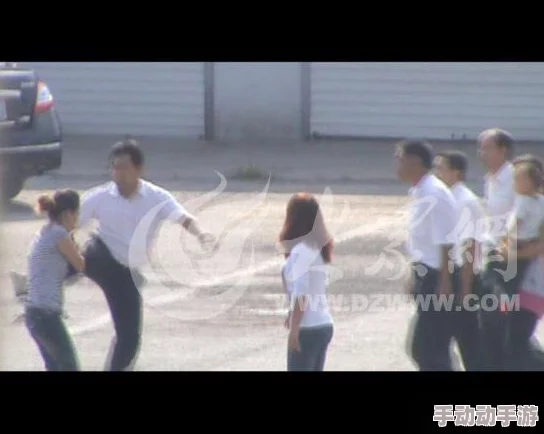 俩男操一女最新消息近日,网络上流传的“俩男操一女”视频引发热议,此事件涉及多方隐私和道德伦理问题,目前相关当事人尚未对此作出回应 俩男操一女最新消息近日,网络上流传的“俩男操一女”视频引发热议,此事件涉及多方隐私和道德伦理问题,目前相关当事人尚未对此作出回应