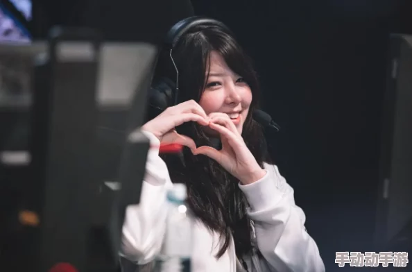 美女福利视频午夜在线网友推荐这是一款让人眼前一亮的福利视频平台内容丰富多样适合各类用户观看体验极佳不容错过 美女福利视频午夜在线网友推荐这是一款让人眼前一亮的福利视频平台内容丰富多样适合各类用户观看体验极佳不容错过