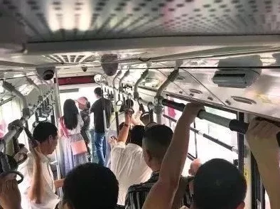 公车揉捏花蒂湿润 这篇文章内容精彩纷呈，情节紧凑引人入胜，让人欲罢不能，强烈推荐给喜欢刺激故事的朋友们阅读。