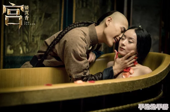 外国大尺度超裸床戏展现人类情感的真实与脆弱让观众思考爱与理解的重要性促进文化交流与心灵共鸣