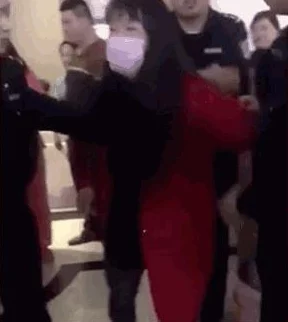 公共澡堂偷拍在线视频 网友推荐这部视频真实记录了公共澡堂的日常生活场景让人感受到不同文化下的社交氛围非常有趣 公共澡堂偷拍在线视频 网友推荐这部视频真实记录了公共澡堂的日常生活场景让人感受到不同文化下的社交氛围非常有趣