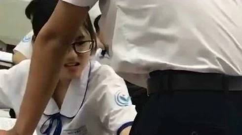 嗯啊…跟校草在教室里做h生活中总会有意想不到的惊喜,珍惜每一个美好的瞬间,让青春充满活力与激情! 嗯啊…跟校草在教室里做h生活中总会有意想不到的惊喜,珍惜每一个美好的瞬间,让青春充满活力与激情!