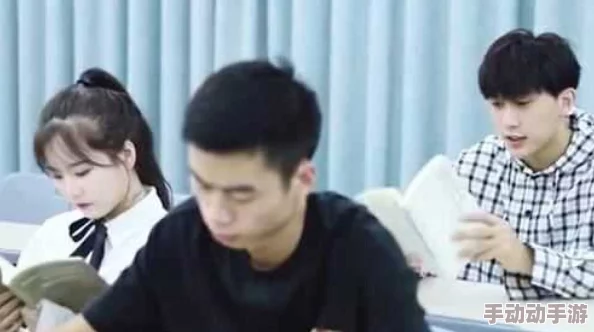 嗯啊…跟校草在教室里做h生活中总会有意想不到的惊喜,珍惜每一个美好的瞬间,让青春充满活力与激情! 嗯啊…跟校草在教室里做h生活中总会有意想不到的惊喜,珍惜每一个美好的瞬间,让青春充满活力与激情!