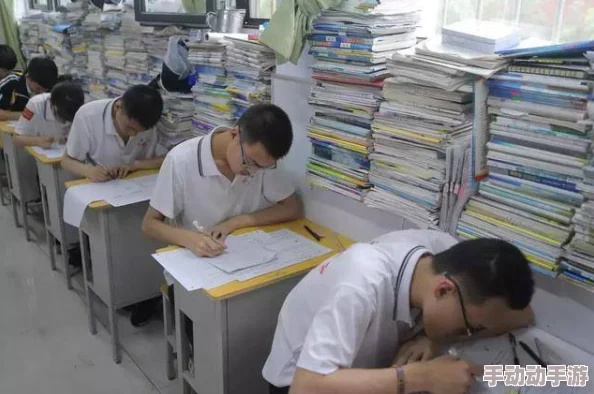 上课同桌帮忙揉h 网友推荐这篇文章内容生动有趣,展现了校园生活的点滴,让人感受到青春的美好与纯真,非常值得一读 上课同桌帮忙揉h 网友推荐这篇文章内容生动有趣,展现了校园生活的点滴,让人感受到青春的美好与纯真,非常值得一读