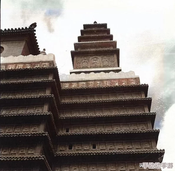 醉玲珑正式定档7月13日登陆东方卫视周播剧场,鎏金版海报惊艳曝光引期待 醉玲珑正式定档7月13日登陆东方卫视周播剧场,鎏金版海报惊艳曝光引期待