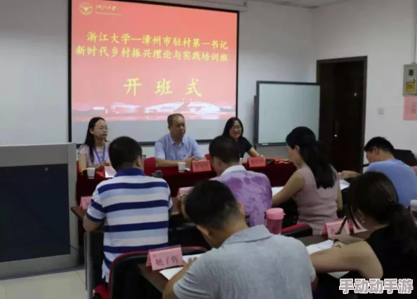 久久理论片网友推荐这部影片以其深刻的主题和精湛的演技吸引了众多观众值得一看不容错过