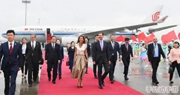 又和最讨厌的部长一起出差没想到这次他竟然主动帮我解决了所有问题真是让人大吃一惊