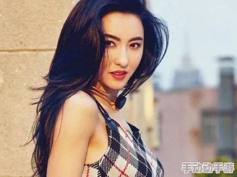 张柏芝艳事照片香港女星张柏芝的私密照被曝光，引发广泛关注和讨论