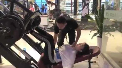 啊啊啊 好舒服 视频原来是健身教练的放松技巧分享