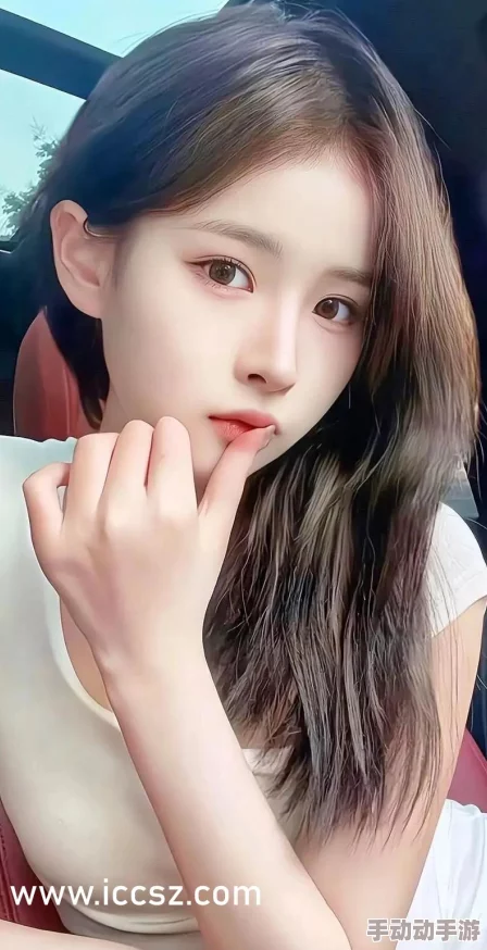 美女喷水视频展示自然与艺术的完美结合，展现女性之美