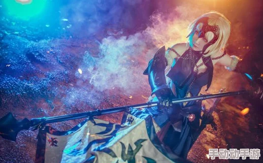 《COS大联萌》链镰忍者角色深度剖析：攻击特性与战斗策略分析