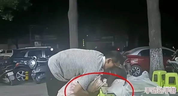 男女强吻摸下面揉叫此类行为可能涉及性骚扰或非法侵犯，需谨慎处理及尊重他人意愿