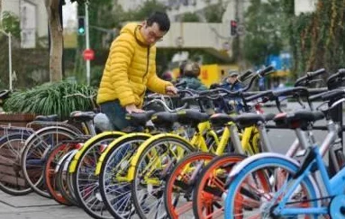 日日干日日爽这句网络流行语表达了人们对日常生活中不断努力并从中获得满足感的追求