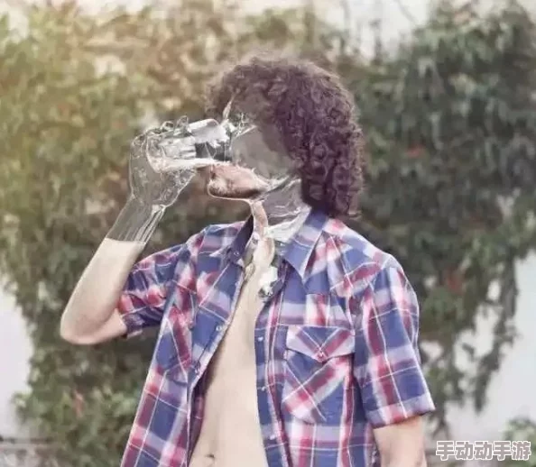 自偷自拍亚洲综合精品指的是亚洲地区的业余摄影作品汇集