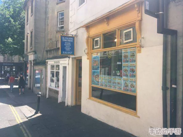 肉屋指专门经营肉类食品的店铺，常见于传统市场或街边小巷