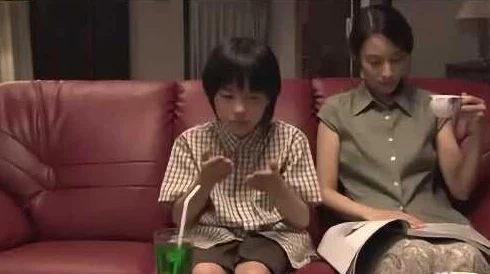 女女互添下身免费视频血缘关系2009