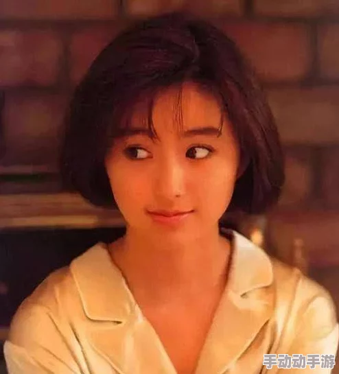 波多野结衣一二区是指日本成人影片演员波多野结衣的两个主要活动区域或作品系列