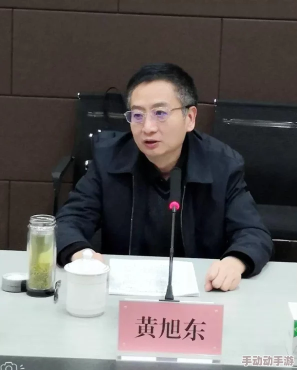 曹逼软件一款用于模拟和测试网络环境的工具，帮助开发者优化应用性能