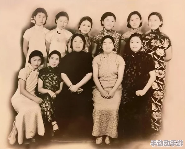情窦初开青春期萌动的心事悄悄绽放纯真美好爱情的种子在心中生根发芽