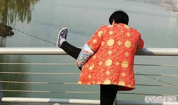 美女美踝体羞羞漫画此类漫画以性感的女性脚踝为主题，展现出一种独特的审美趣味和幽默感