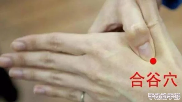 摸乳房视频近日，科学研究表明，适当的乳房按摩有助于缓解压力和增强免疫力