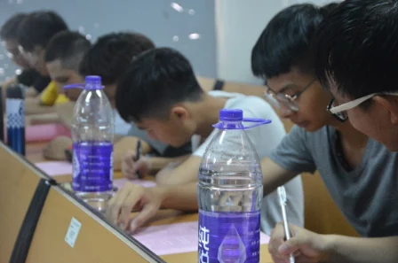 老师的小兔子好软水好多视频最近在网上爆红，吸引了大量粉丝关注