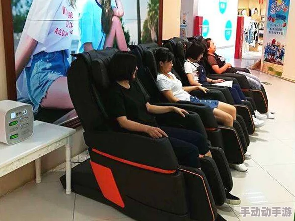 国产高清freexxxx性成都街头现共享按摩椅