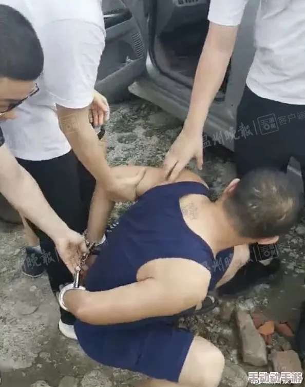 极度强奸近日，一名男子因涉嫌在网络上发布极端暴力内容被警方逮捕，此案引发社会广泛关注