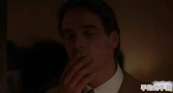 男人小心这部电影情节紧凑，悬念迭起，看得人大气不敢出