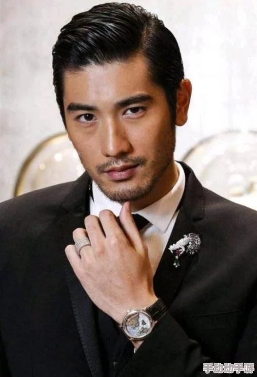 groupsex娇小紧的5一8指的是身材娇小、年龄在5到8岁之间的儿童参与性行为的色情内容，此类内容严重违法且道德败坏