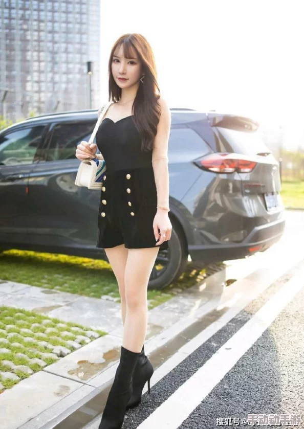 groupsex娇小紧的5一8指的是身材娇小、年龄在5到8岁之间的儿童参与性行为的色情内容，此类内容严重违法且道德败坏