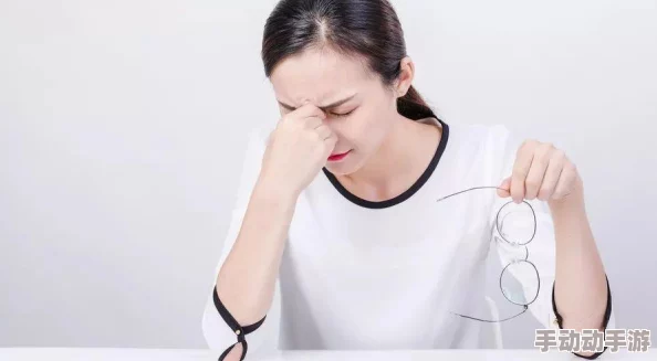 老板在办公室里揉护士的胸视频近日网络热传引发广泛关注和讨论 老板在办公室里揉护士的胸视频近日网络热传引发广泛关注和讨论