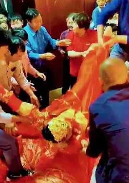 大尺度闹洞房新娘子当场翻脸直接离席