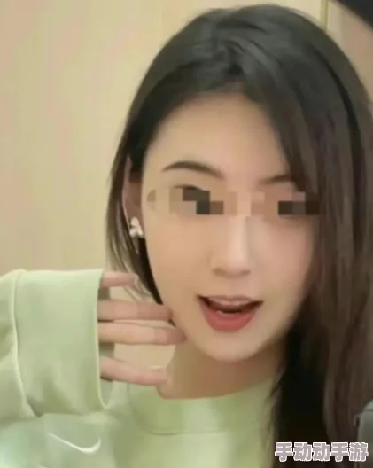 因为胸大被同学cao到爽最近在网上引发热议 因为胸大被同学cao到爽最近在网上引发热议